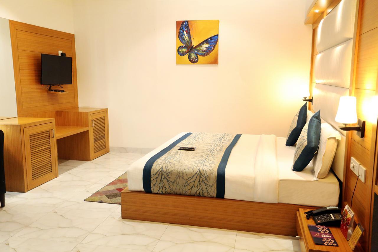 Hotel Aero Star Near Delhi Airport Új-Delhi Kültér fotó