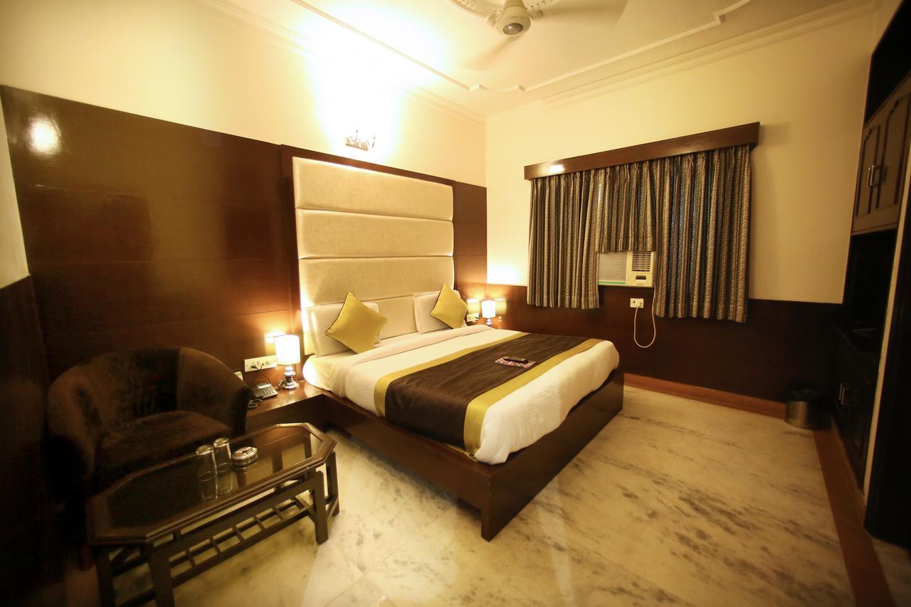 Hotel Aero Star Near Delhi Airport Új-Delhi Kültér fotó