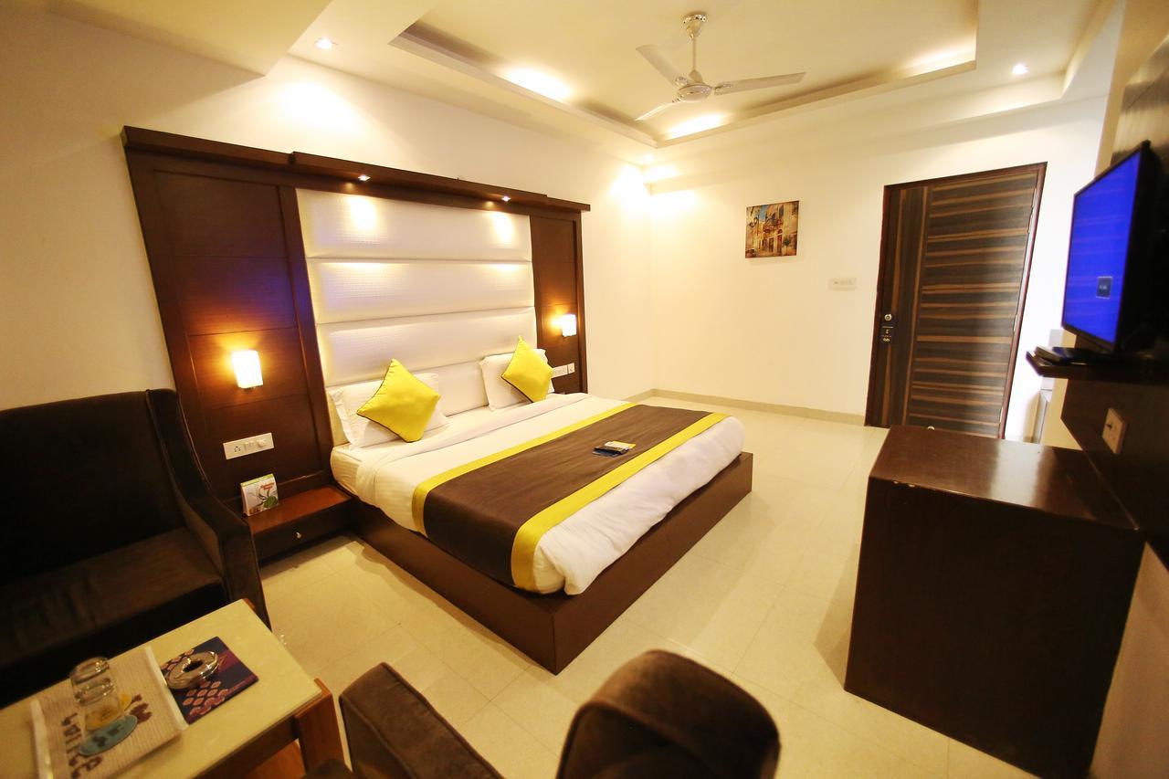 Hotel Aero Star Near Delhi Airport Új-Delhi Kültér fotó