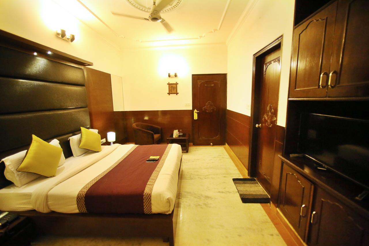 Hotel Aero Star Near Delhi Airport Új-Delhi Kültér fotó