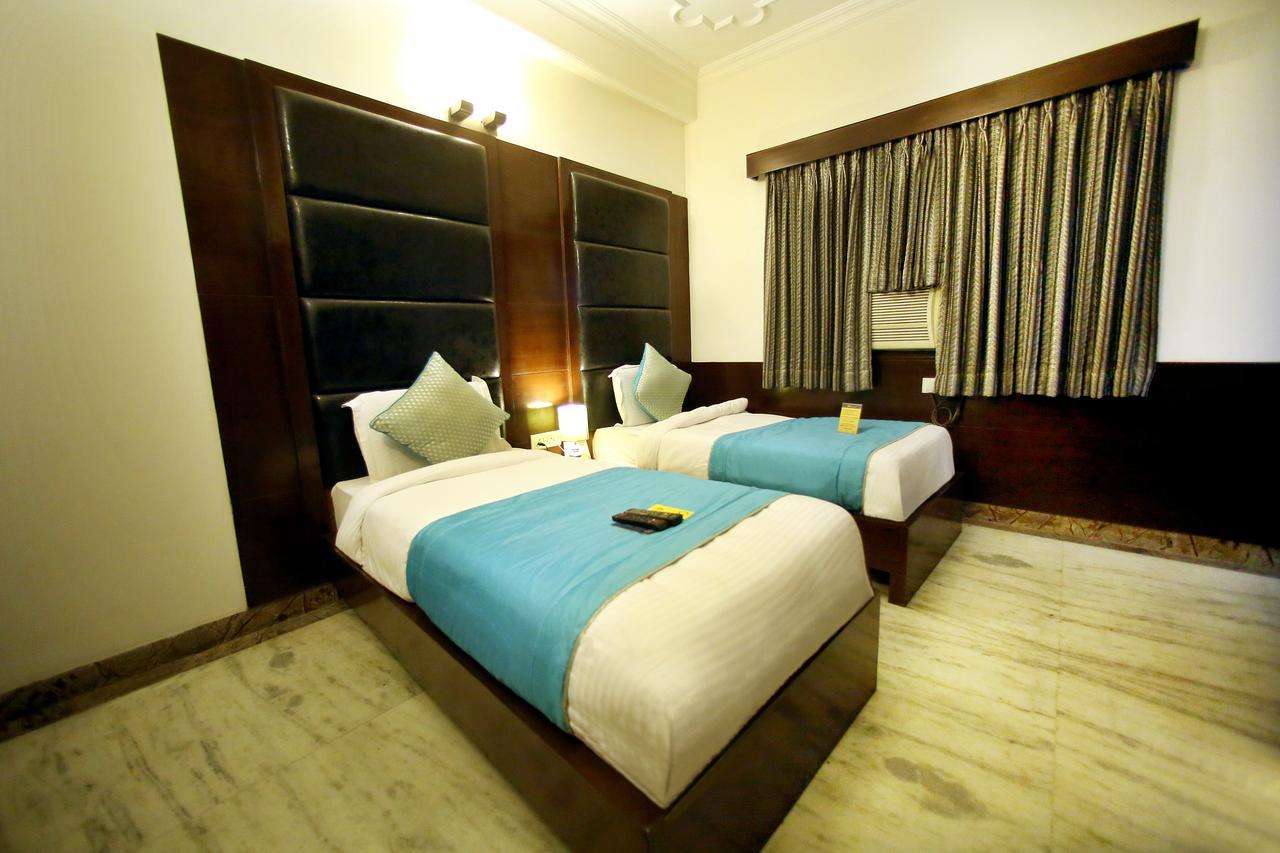 Hotel Aero Star Near Delhi Airport Új-Delhi Kültér fotó
