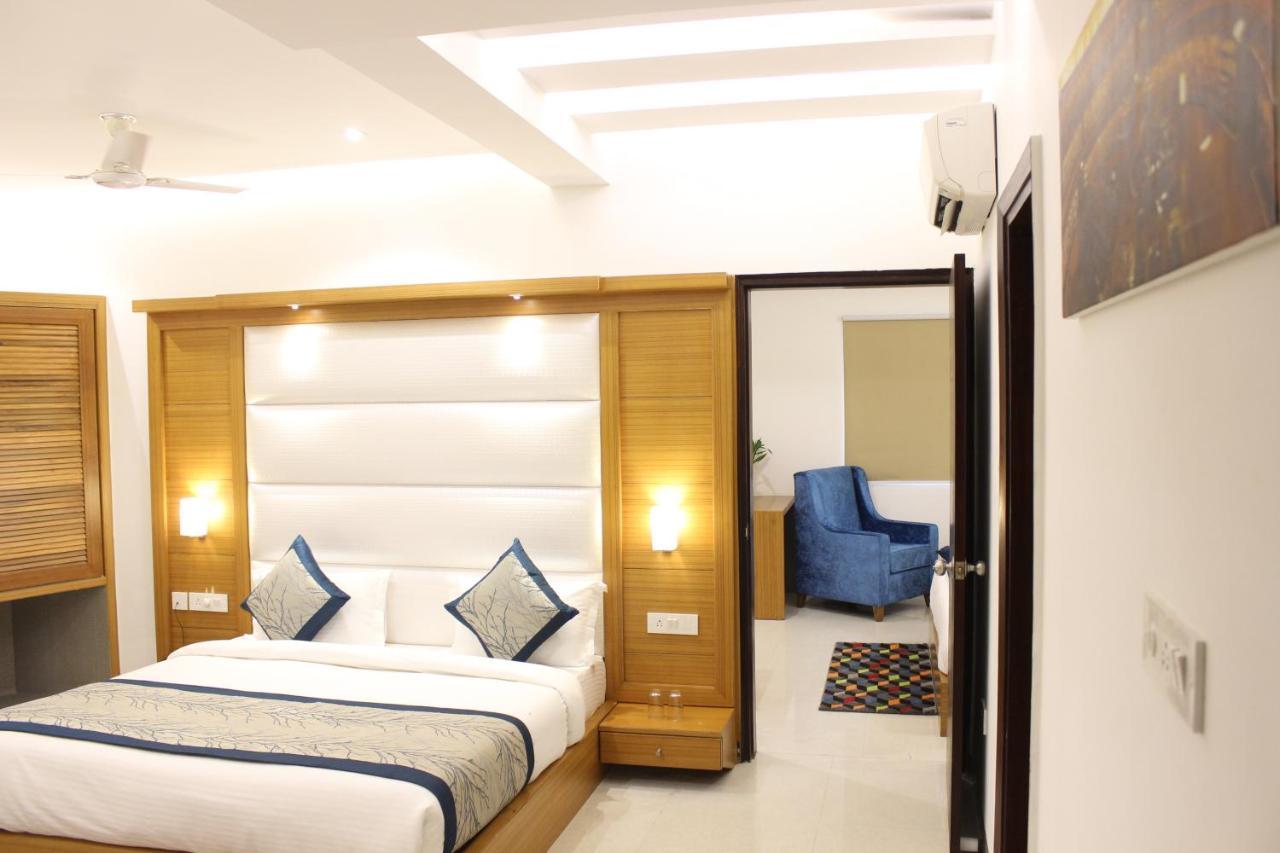 Hotel Aero Star Near Delhi Airport Új-Delhi Kültér fotó
