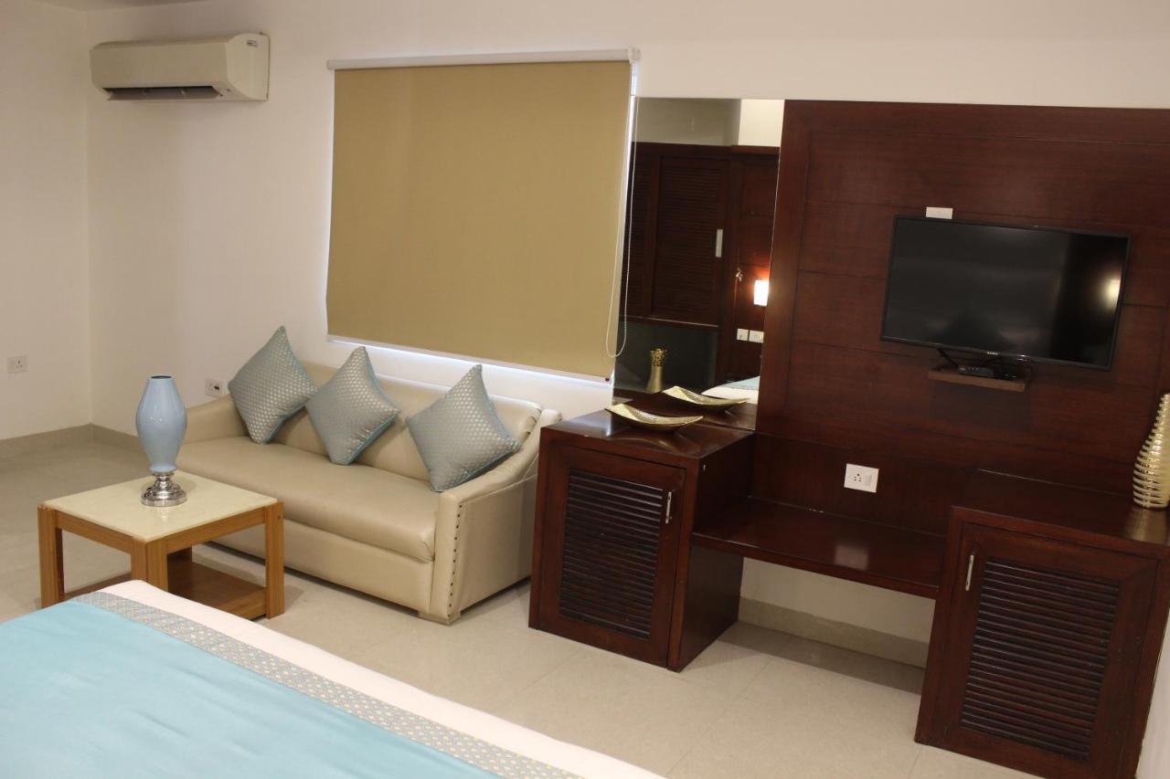 Hotel Aero Star Near Delhi Airport Új-Delhi Kültér fotó