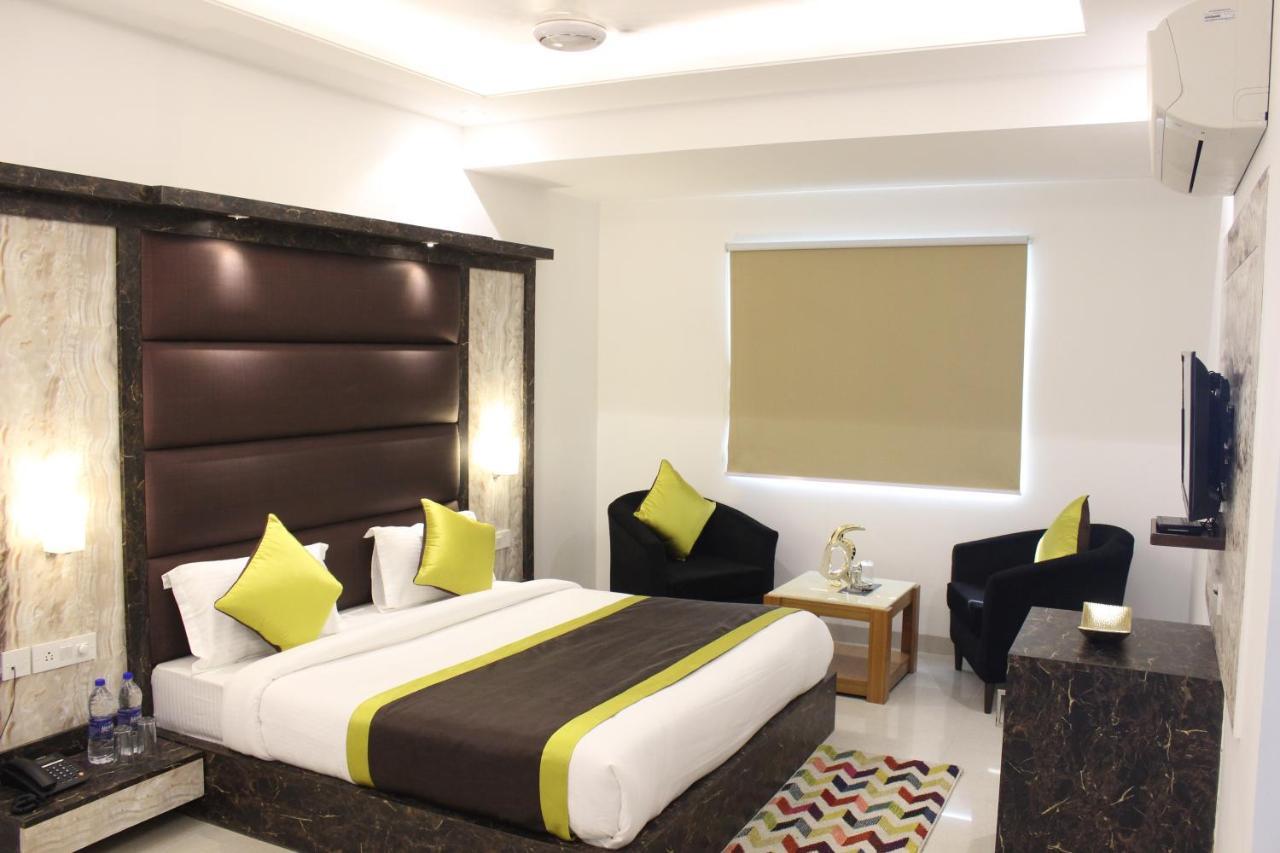 Hotel Aero Star Near Delhi Airport Új-Delhi Kültér fotó