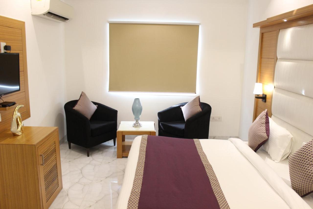 Hotel Aero Star Near Delhi Airport Új-Delhi Kültér fotó