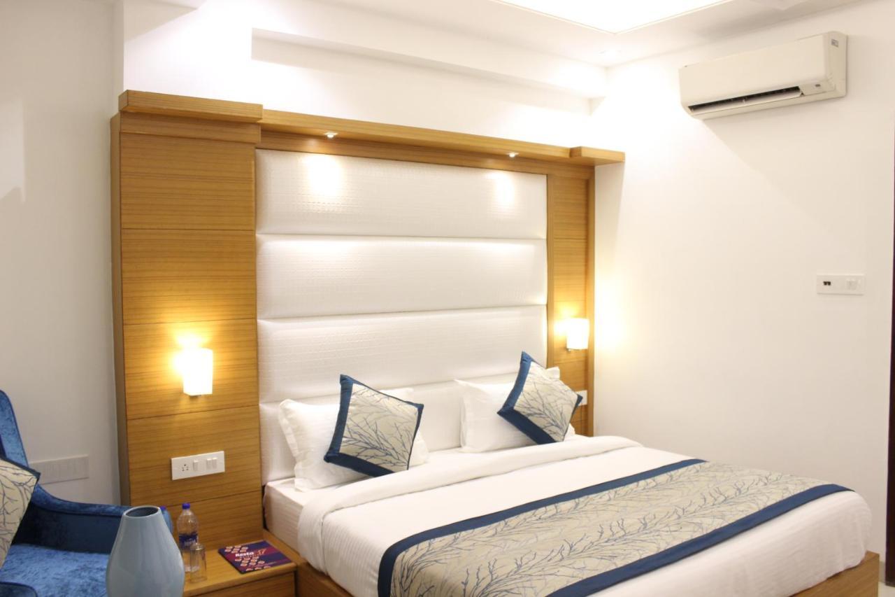 Hotel Aero Star Near Delhi Airport Új-Delhi Kültér fotó