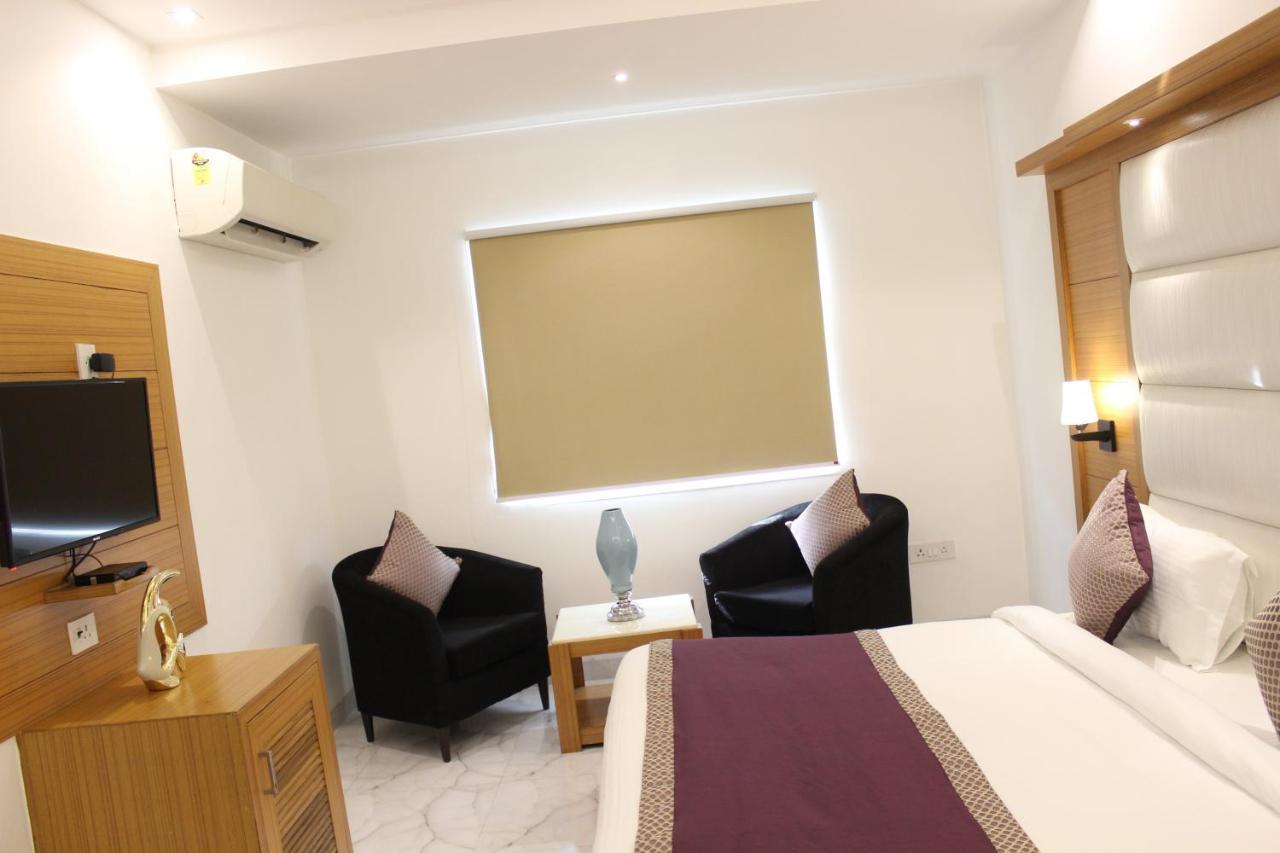 Hotel Aero Star Near Delhi Airport Új-Delhi Kültér fotó
