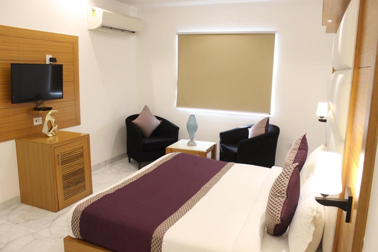 Hotel Aero Star Near Delhi Airport Új-Delhi Kültér fotó