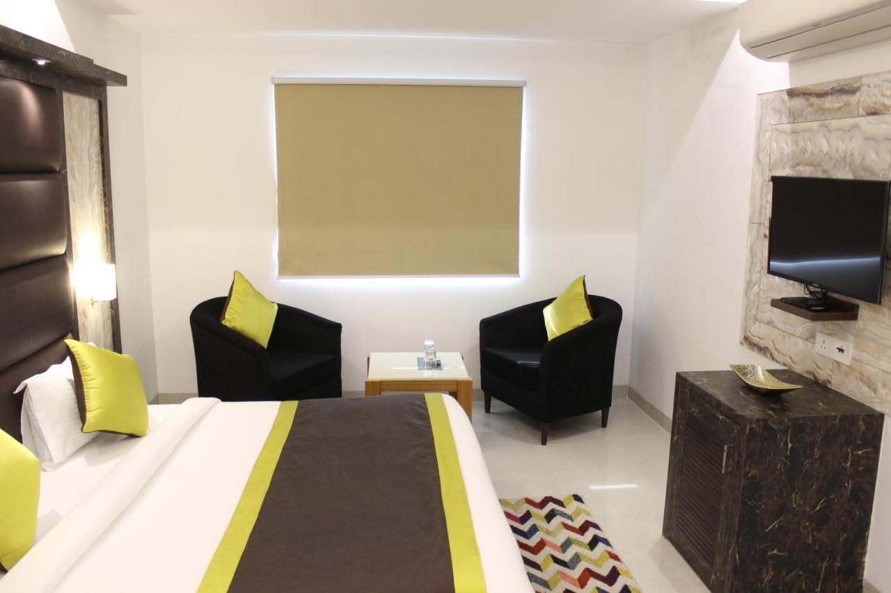 Hotel Aero Star Near Delhi Airport Új-Delhi Kültér fotó